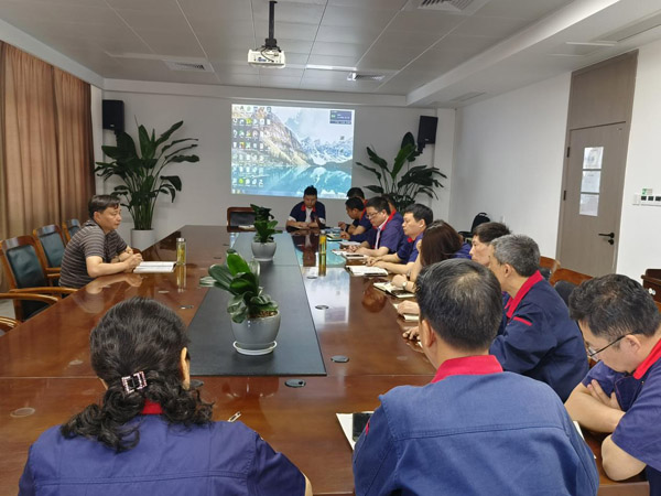 公司副總經(jīng)理、安全總監(jiān)到鋼構(gòu)公司調(diào)研