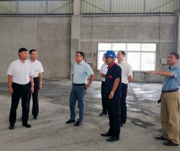 集團公司黨委委員、股份公司黨委書記、總經(jīng)理蔣培進到矸石項目部調(diào)研 