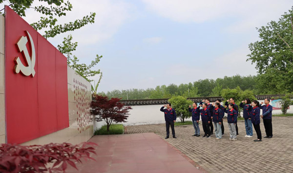 黨群黨支部開(kāi)展“紀(jì)法教育月”活動(dòng) 黨群黨支部開(kāi)展“紀(jì)法教育月”活動(dòng)